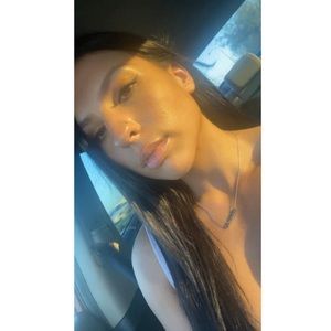 Meet your Posher, Brianna